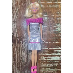 2009 Barbie Hairtastic Cut & Style Blonde Doll Mattel With Accessories & More